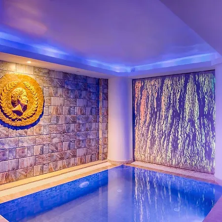 Luscious In Iskele, Long Beach, Caesar Trikomo